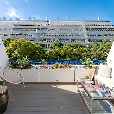 Malagasuite Duplex With Parking Μαρμπέλλα